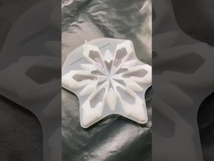 स्पष्ट राल वाली चमकती सतहें