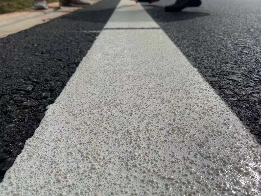 बिटुमिनस एक्रिलिक लाइन रोड मार्किंग पेंट थर्मल स्थिरता अत्यधिक टिकाऊ